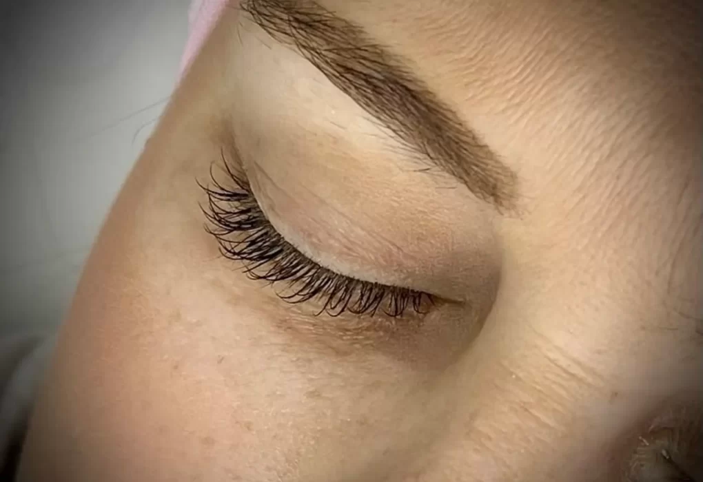 Become Unallergic to Lash Glue
